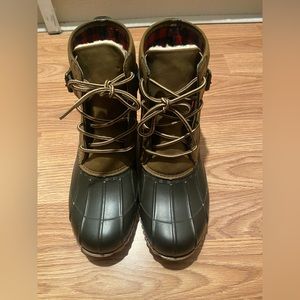 Women’s water resistant-winter boots